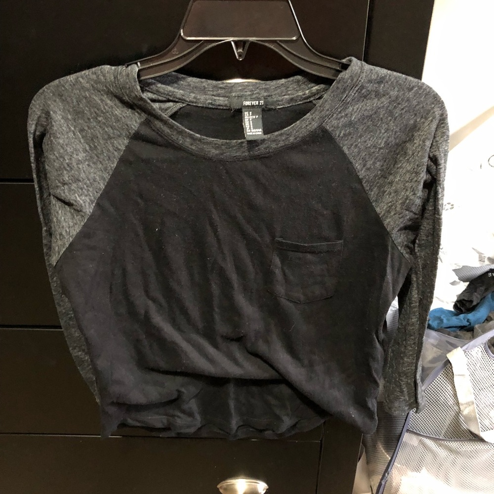 long sleeve crop top